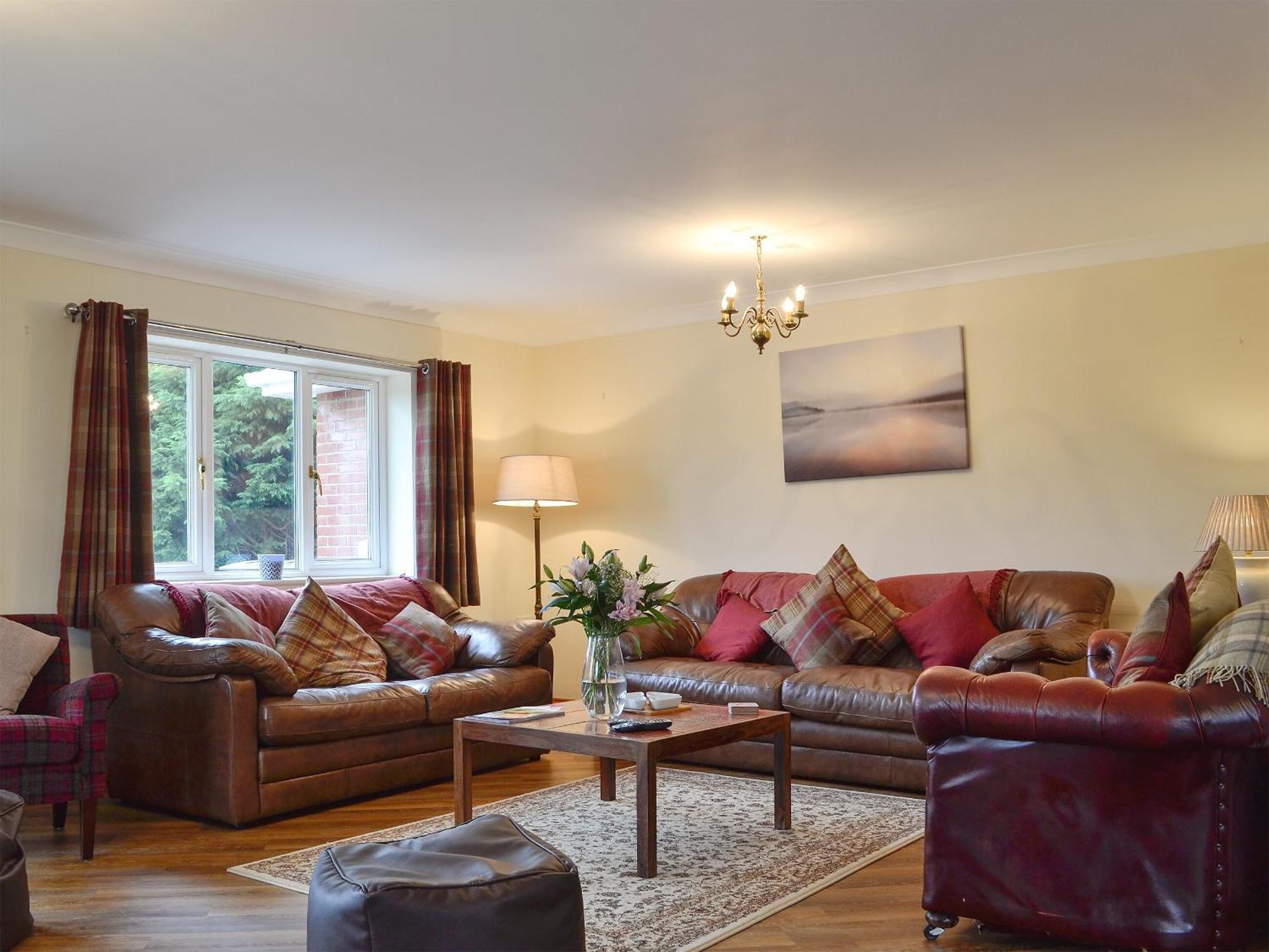 Castle View Villa Llanbadarn Fynydd Luaran gambar